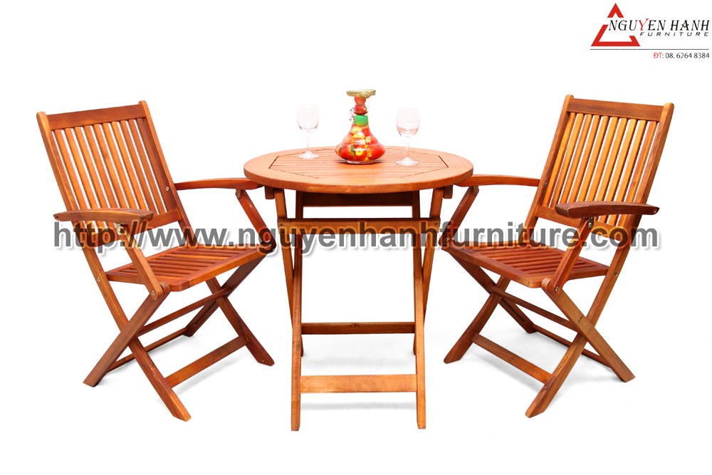 Name product: Rounded table 65 with No armrest vertical blades chairs- Dimensions: 65cm - Description: Encalyptus wood