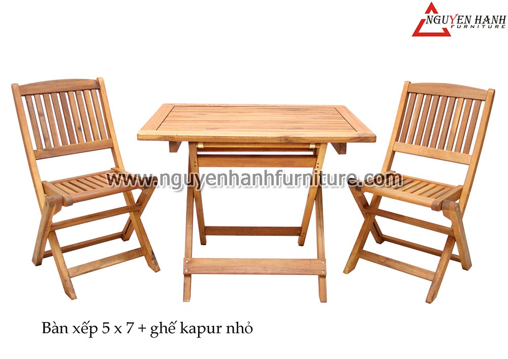 Name product: 5 x7 folding table & small Kapur chairs- Dimensions: 50 x 70cm - Description: Encalyptus wood